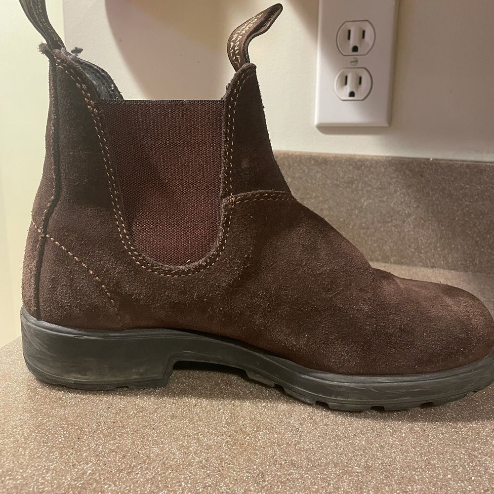 Size 7.5 US Suede Blundstones